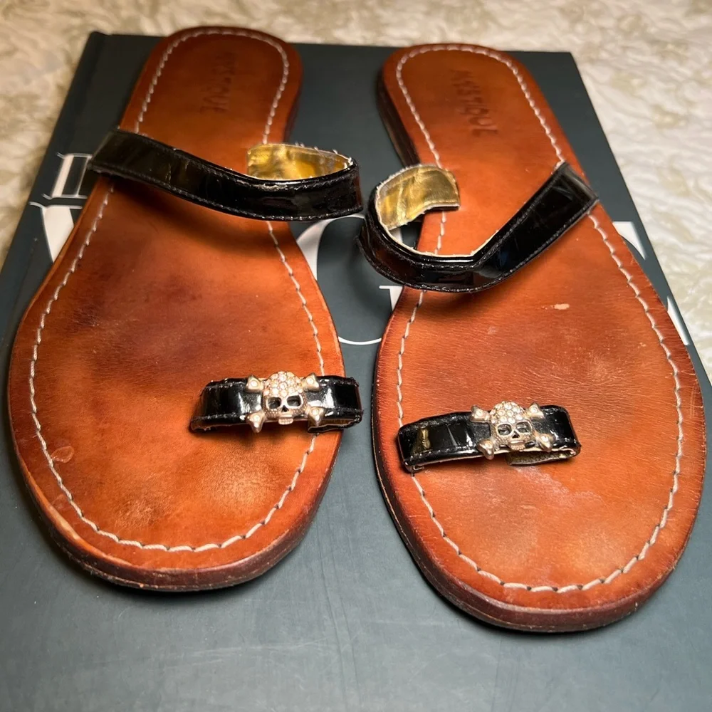 Mystique Boutique Thong Slide Sandals with Skull Jeweled Embellishment, size 10 - Picture 4 of 10